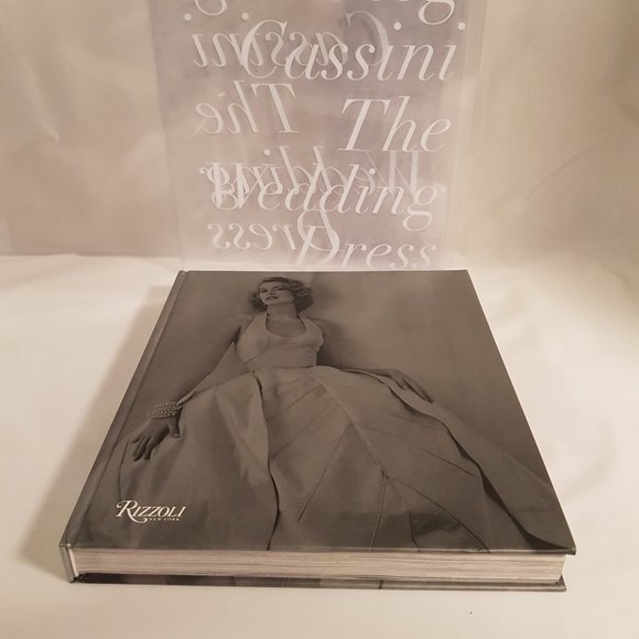 Book The Wedding Dress by Oleg Cassini with Acetate Jacket Cover Fashion History - Picture 6 of 15